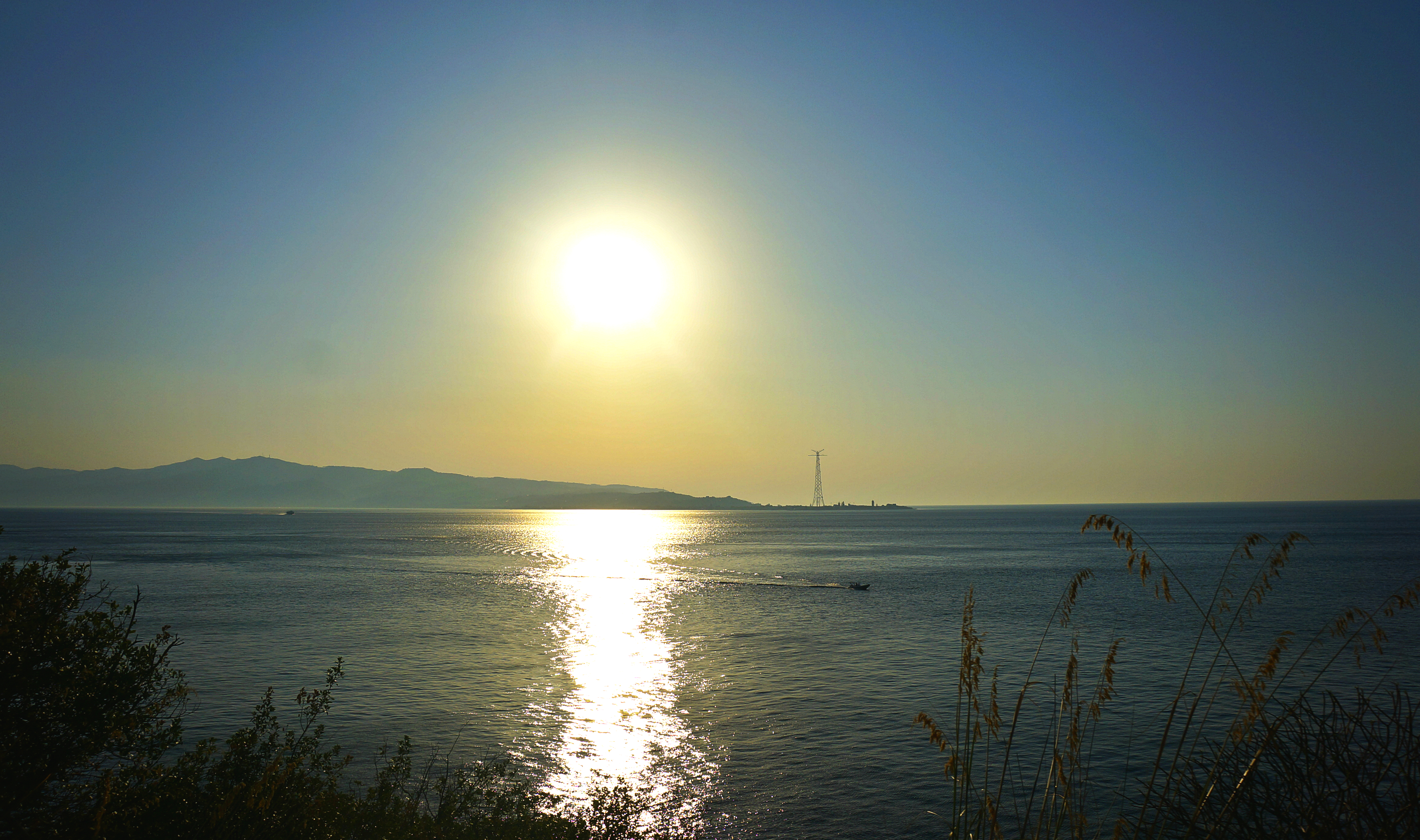 Barile tramonto sullo Stretto