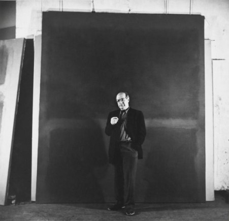 Rothko con sua tela