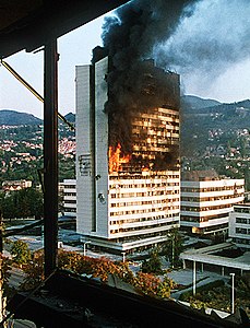 Sarajevo parlamento in fiamme
