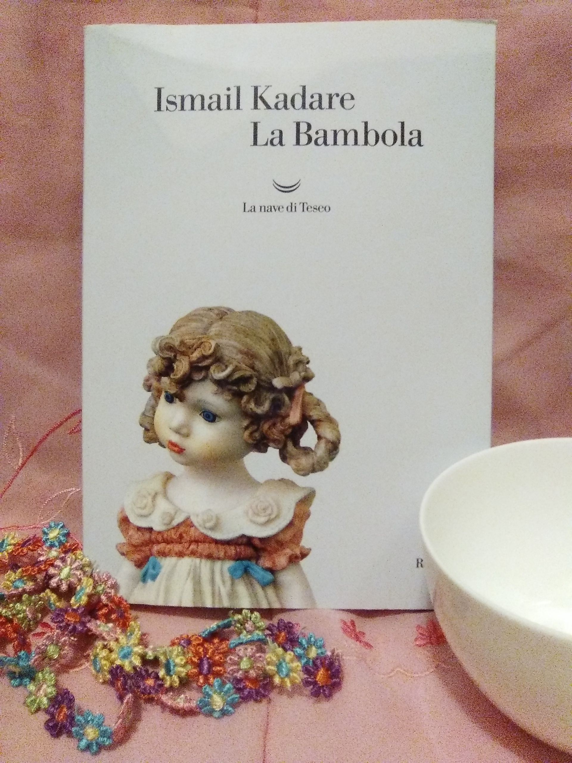 Kadare bambola copertina