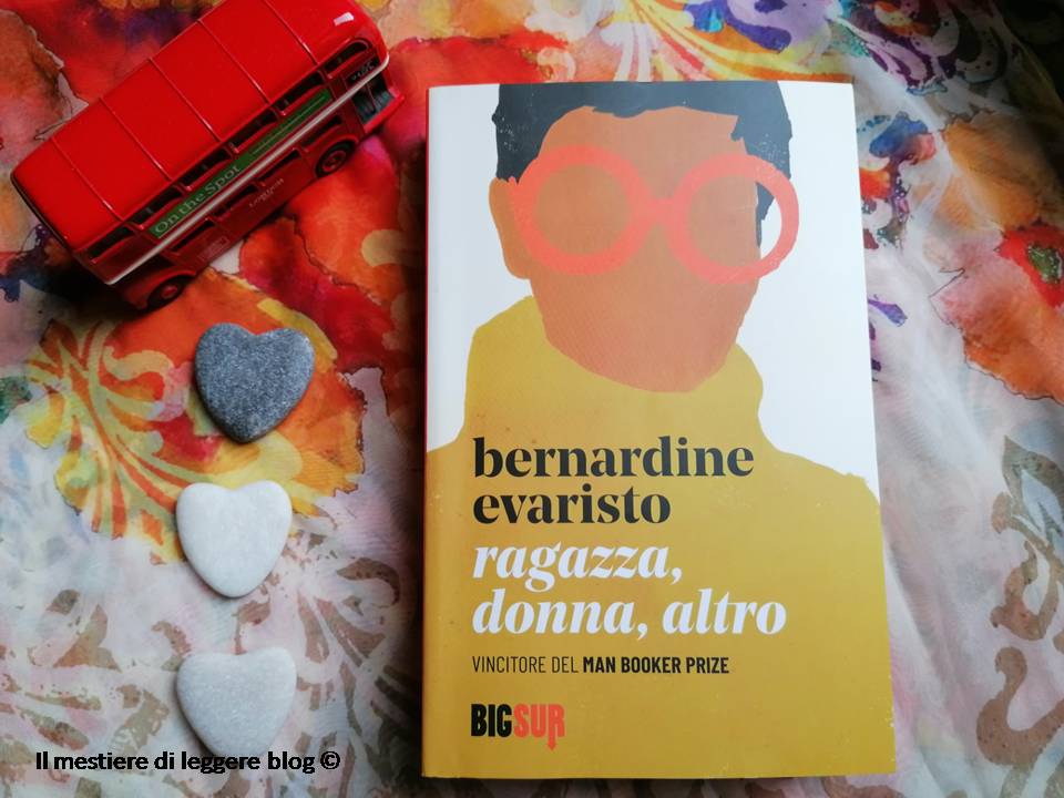 Evaristo ragazza donna altro logo